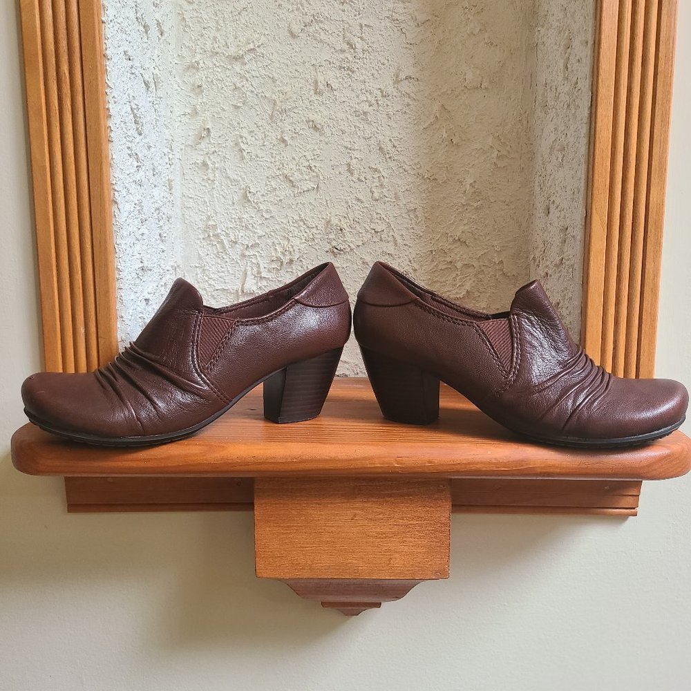 Cute Ankle Boots - Picture 1 of 8